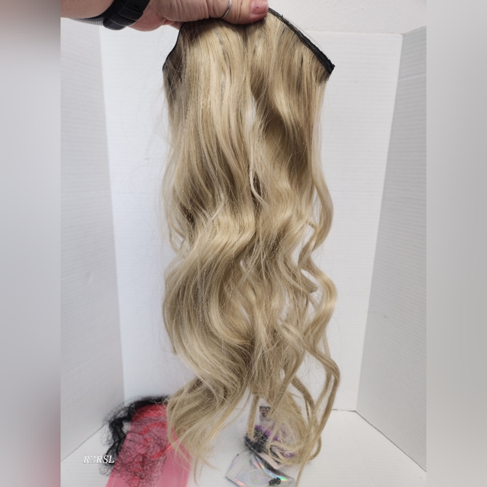 Buppler 20" Synthetic Halo Hair Extensions Golden Blonde/with Highlights NIB